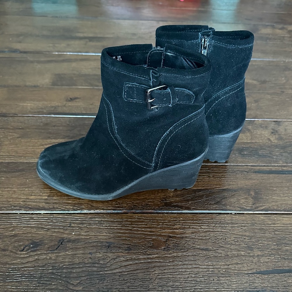 Carlos by Carlos Santana Trace Ankle Boots